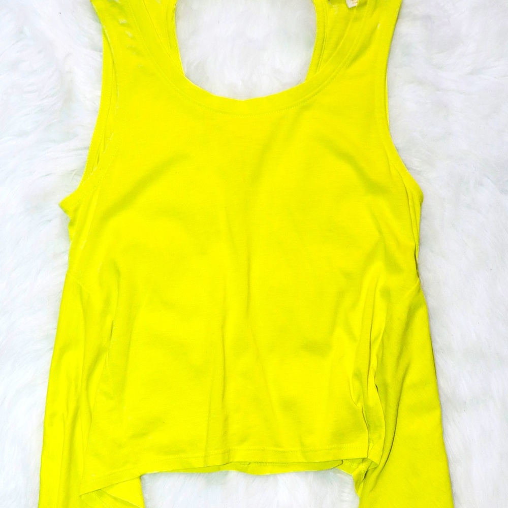 Nicki Minaj ‘Asymmetrical’ Crop Top